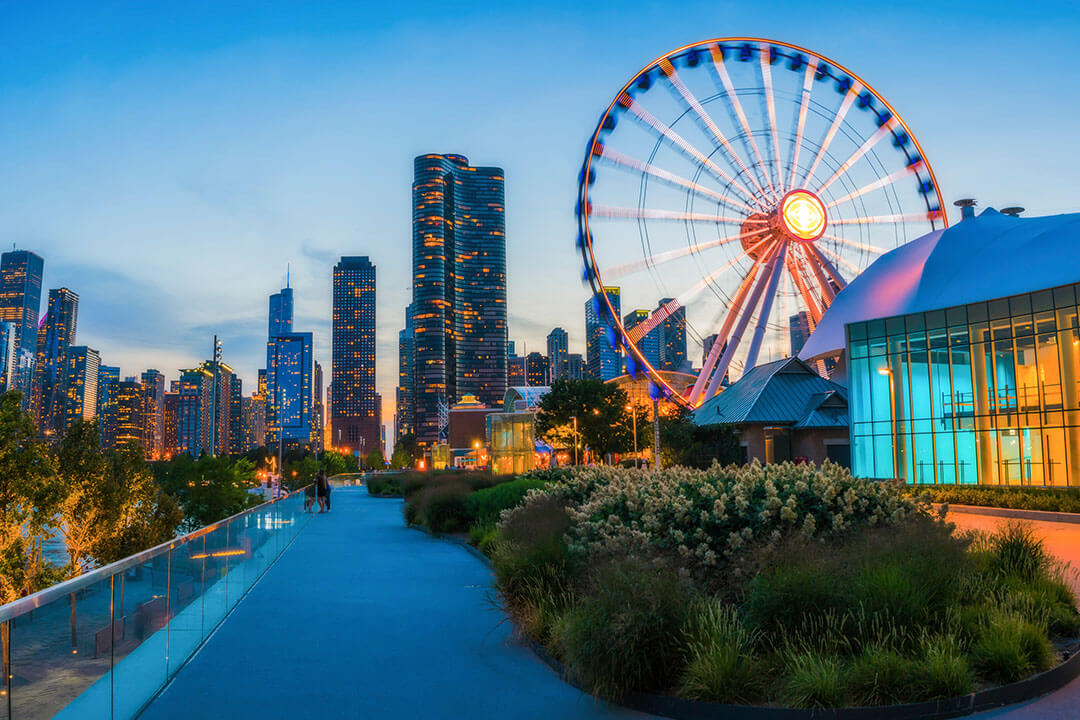 Views of Navy Pier at dusk- one of the most romantic things to do in Chicago