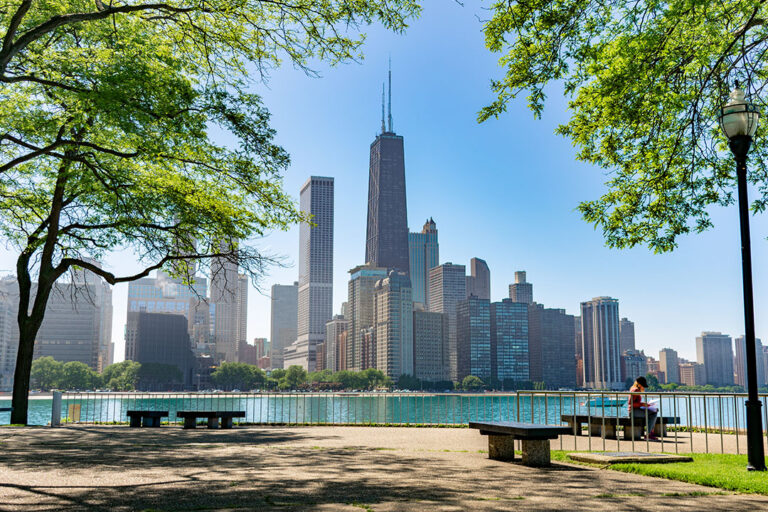 The 10 Best Places to Watch the 2026 Chicago Air & Water Show - 360 Chicago